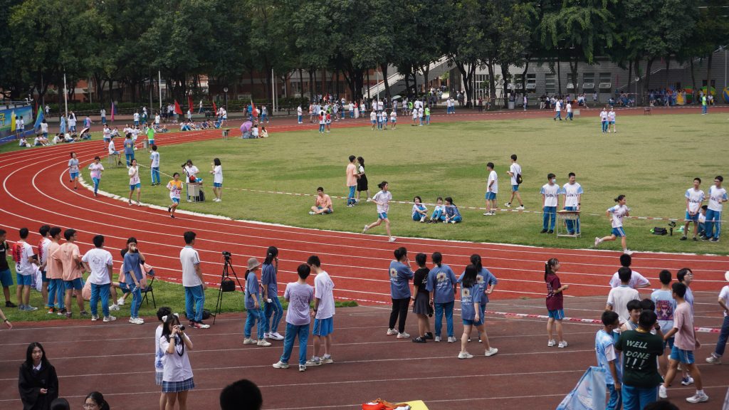 高二校运会弯道照片